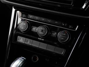 Минивэн Volkswagen Touran 2015 года, 1399000 рублей, Тюмень