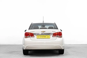 Седан Chevrolet Cruze 2014 года, 799000 рублей, Барнаул