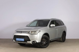 Внедорожник Mitsubishi Outlander 2014 года, 1899000 рублей, Новосибирск