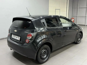 Хетчбэк Chevrolet Aveo 2012 года, 697000 рублей, Красноярск