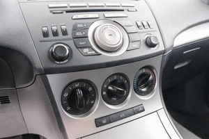 Седан Mazda 3 2011 года, 1149000 рублей, Красноярск