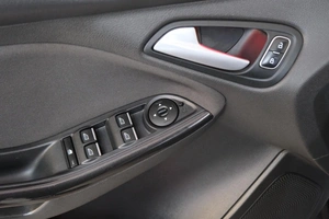 Хетчбэк Ford Focus 2016 года, 1249000 рублей, Омск