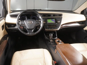 Седан Toyota Avalon 2013 года, 2095000 рублей, Красный Пахарь