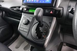 Минивэн Toyota Wish 2016 года, 1639000 рублей, Красноярск