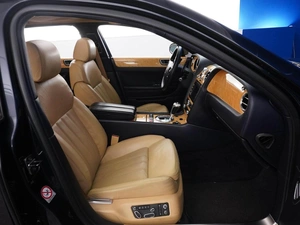 Седан Bentley Continental Flying Spur 2005 года, 2099632 рублей, Москва