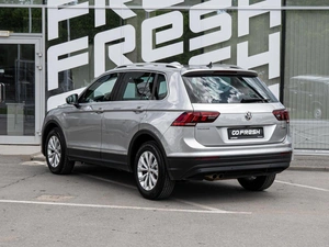Внедорожник Volkswagen Tiguan 2017 года, 2449000 рублей, Волгоград