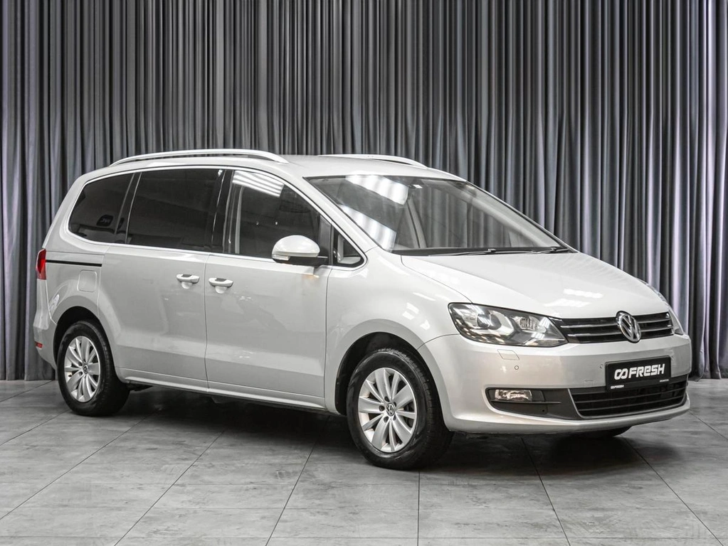 Минивэн Volkswagen Sharan 2011 года, 1229000 рублей, Тюмень