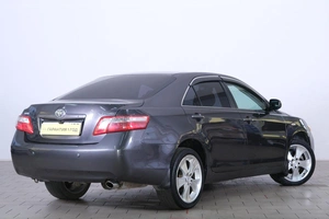 Седан Toyota Camry 2006 года, 989000 рублей, Омск