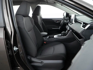 Внедорожник Toyota RAV4 2019 года, 3924444 рублей, Москва