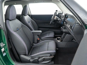 Хетчбэк MINI Cooper 2024 года, 4898999 рублей, Москва