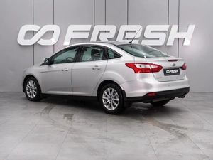Седан Ford Focus 2013 года, 1060000 рублей, Воронеж