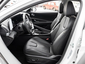 Седан Hyundai Elantra 2024 года, 2560000 рублей, Краснодар