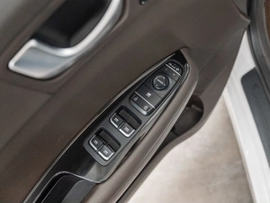 Седан Kia Optima 2019 года, 1999000 рублей, Красноярск