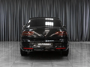 Седан Volkswagen Passat 2016 года, 1979000 рублей, Тюмень