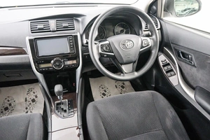 Седан Toyota Premio 2017 года, 1749000 рублей, Красноярск