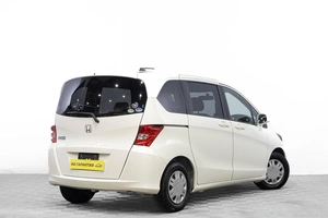 Минивэн Honda Freed 2008 года, 999000 рублей, Барнаул
