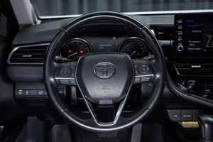 Седан Toyota Camry 2021 года, 3150000 рублей, Красноярск