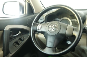 Внедорожник Toyota RAV4 2008 года, 1389000 рублей, Омск