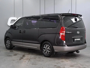 Минивэн Hyundai Grand Starex 2018 года, 3869000 рублей, Воронеж