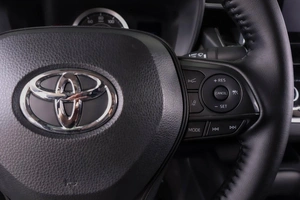 Седан Toyota Corolla 2019 года, 1789000 рублей, Пермь