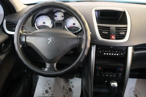 Хетчбэк Peugeot 207 2008 года, 419000 рублей, Омск