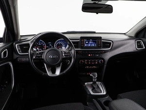 Хетчбэк Kia Ceed 2018 года, 1587444 рублей, Москва