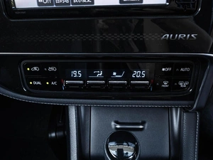 Хетчбэк Toyota Auris 2015 года, 1215000 рублей, Ставрополь