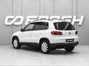 Внедорожник Volkswagen Tiguan 2012 года, 1350000 рублей, Ростов-на-Дону