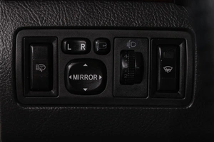 Седан Toyota Avensis 2005 года, 749000 рублей, Новокузнецк