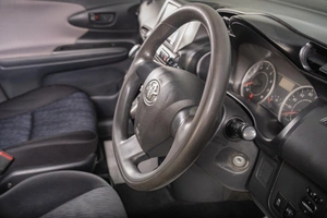 Минивэн Toyota Wish 2010 года, 999000 рублей, Томск