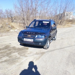 Внедорожник Chevrolet Niva 2014 года, 448000 рублей, Красноярск