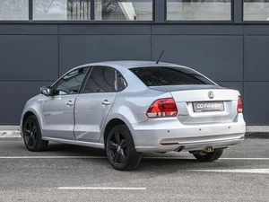 Седан Volkswagen Polo 2016 года, 919000 рублей, Кирилловка