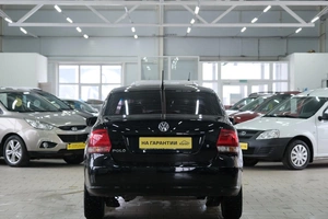 Седан Volkswagen Polo 2013 года, 799000 рублей, Омск