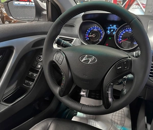 Седан Hyundai Avante 2011 года, 997000 рублей, Красноярск