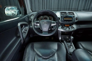 Внедорожник Toyota RAV4 2010 года, 1397000 рублей, Красноярск