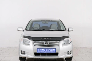 Седан Toyota Corolla Axio 2009 года, 699000 рублей, Красноярск