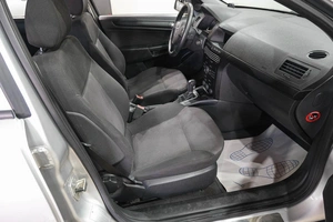 Седан Opel Astra 2010 года, 749000 рублей, Новокузнецк