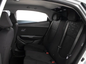 Седан Kia Rio 2013 года, 860000 рублей, Омск