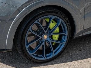 Внедорожник Porsche Cayenne GTS 2021 года, 20600000 рублей, Краснодар