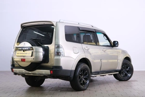 Внедорожник Mitsubishi Pajero 2007 года, 1799000 рублей, Омск
