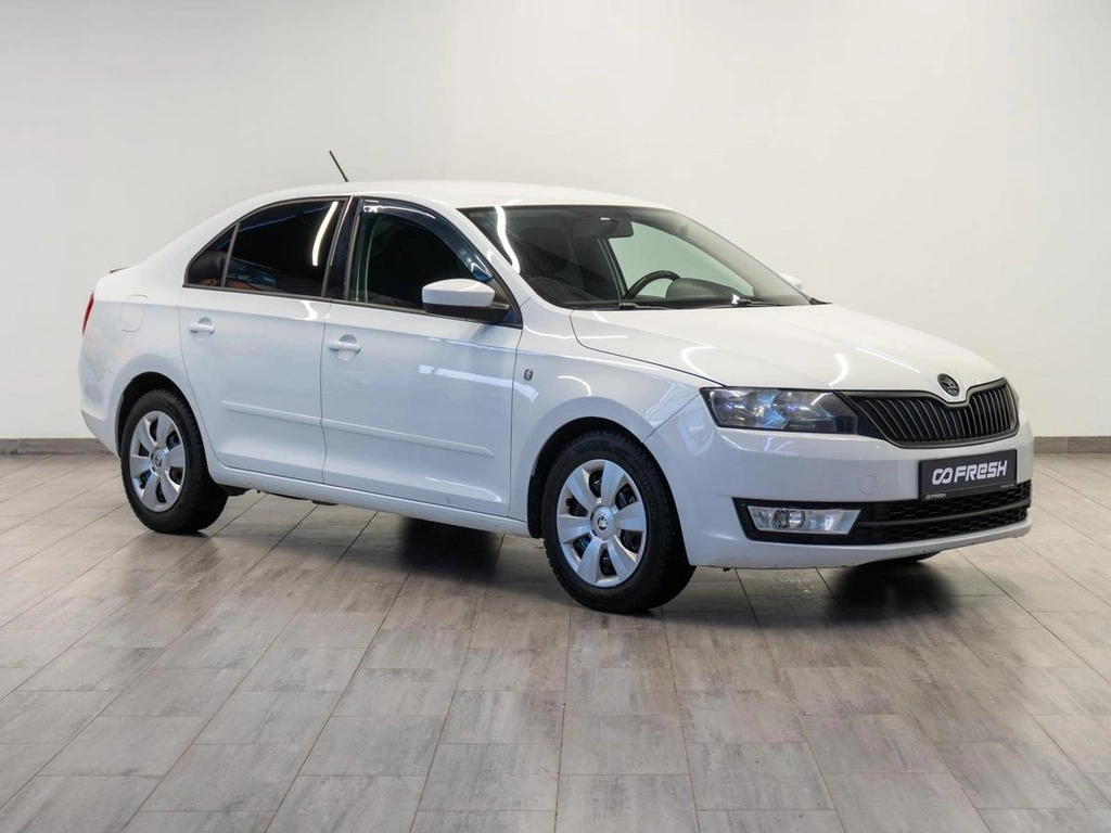 Лифтбек Skoda Rapid 2015 года, 1029000 рублей, Саратов