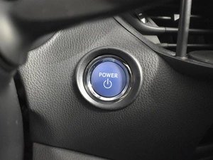 Внедорожник Toyota C-HR 2019 года, 1959900 рублей, Казань