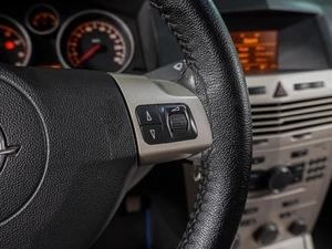 Хетчбэк Opel Astra GTC 2008 года, 469000 рублей, Воронеж