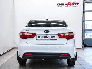 Седан Kia Rio 2012 года, 850000 рублей, Красноярск