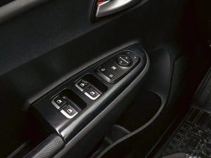 Хетчбэк Kia Rio X-Line 2018 года, 980000 рублей, Краснодар