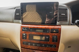 Седан Toyota Corolla 2000 года, 649000 рублей, Барнаул