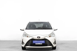 Хетчбэк Toyota Vitz 2017 года, 919000 рублей, Барнаул