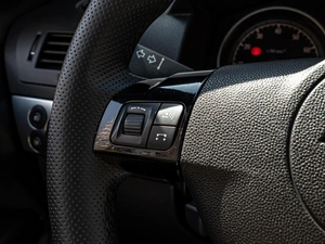 Хетчбэк Opel Astra GTC 2011 года, 710000 рублей, Краснодар