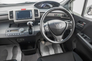 Минивэн Honda Freed 2012 года, 989000 рублей, Барнаул