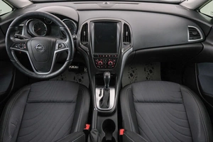 Седан Opel Astra 2014 года, 999000 рублей, Красноярск